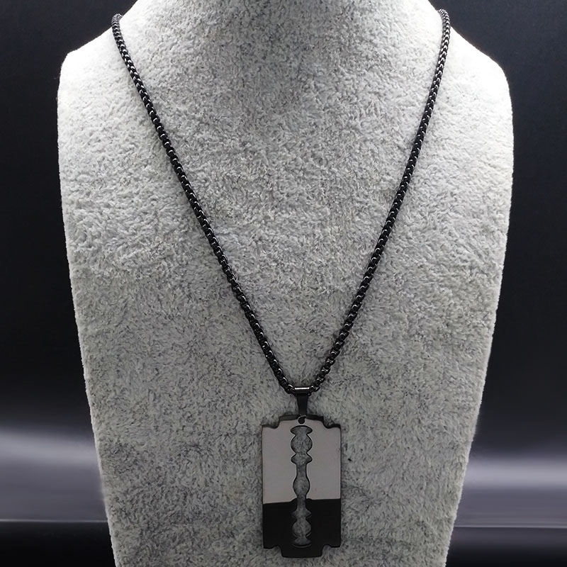 قلادة على شكل شفرة حلاقة قوطية - مراجعة Men Accessories Aesthetic وسعره