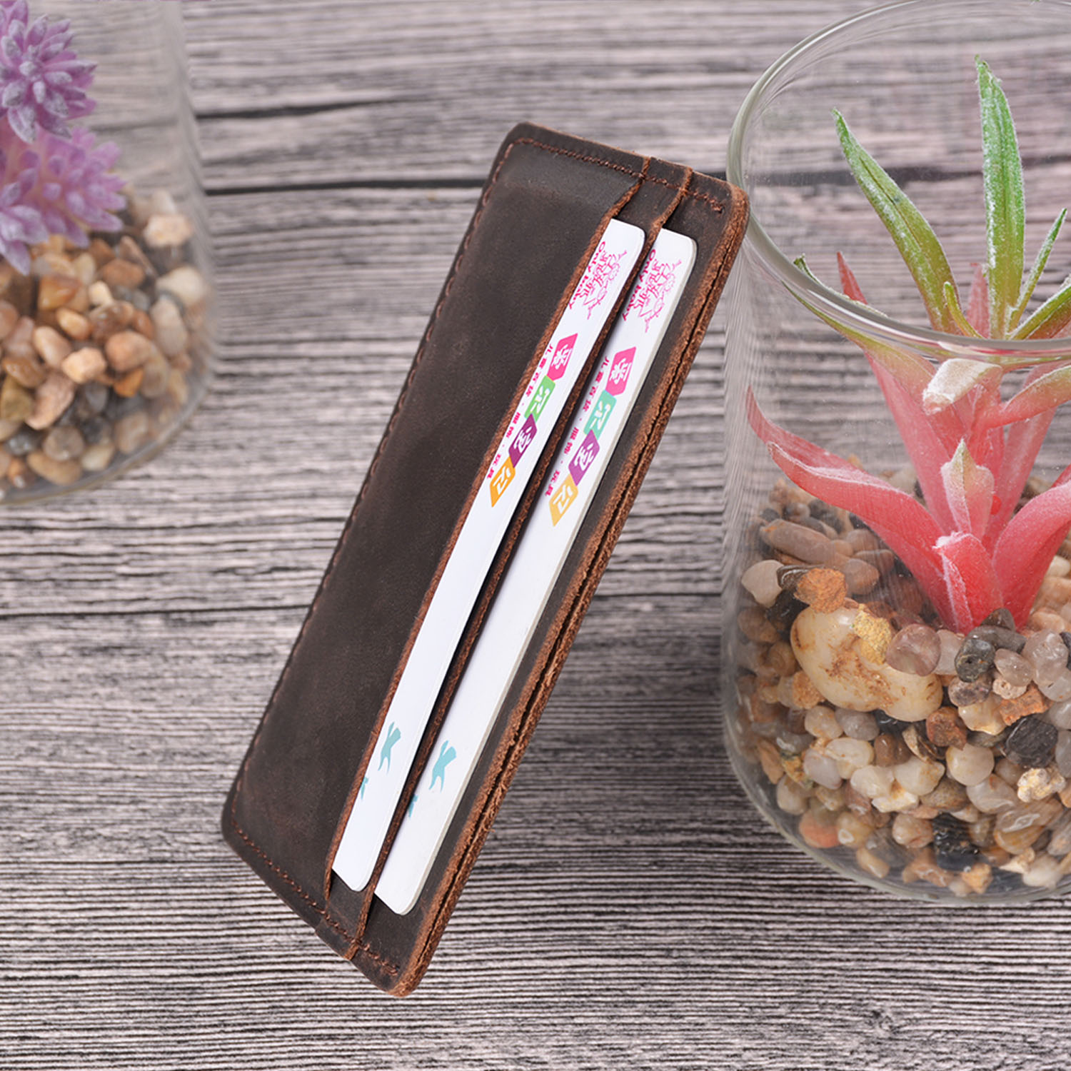 محفظة بطاقات صغيرة كلاسيكية مص - مراجعة Money Clip Slim وسعره